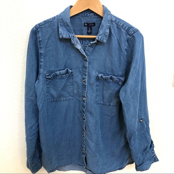 GAP Tops - Women's GAP Button Down Chambray Shirt Sz Large L